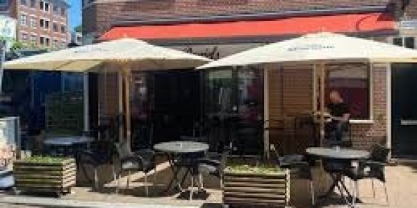 Foto: Burgemeester sluit tijdelijk Café Daniels